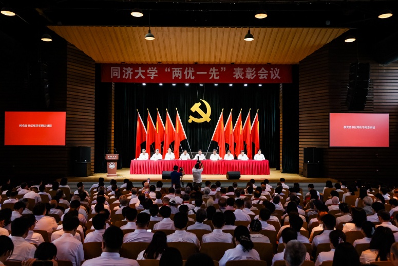 台湾av