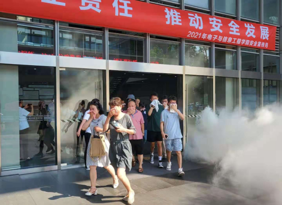 台湾av
