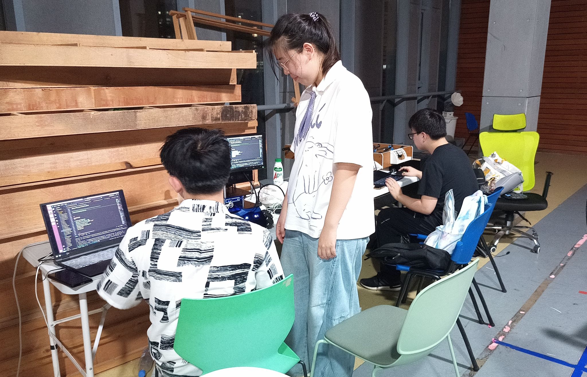 台湾av