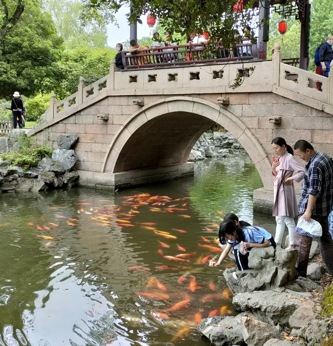 台湾av