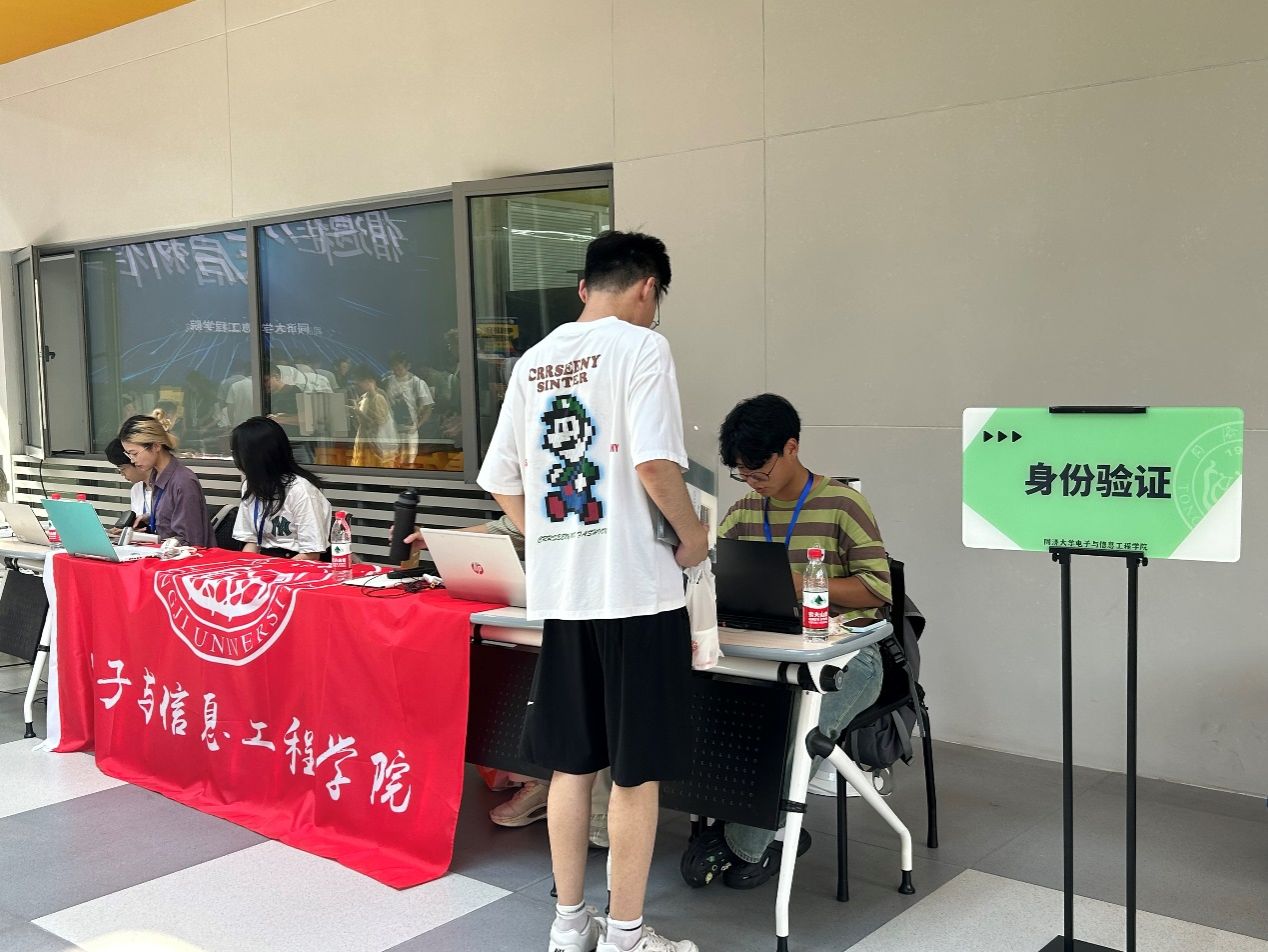 台湾av