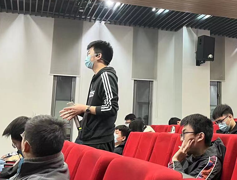 台湾av