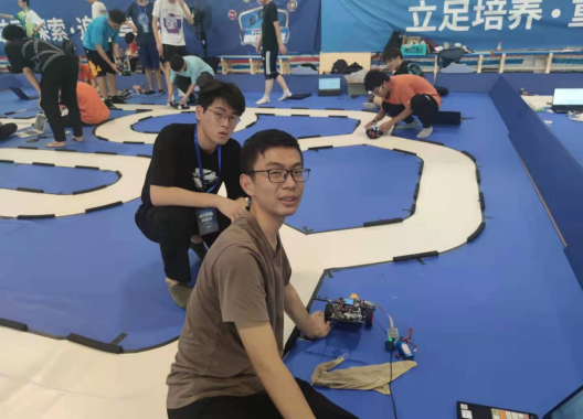 台湾av
