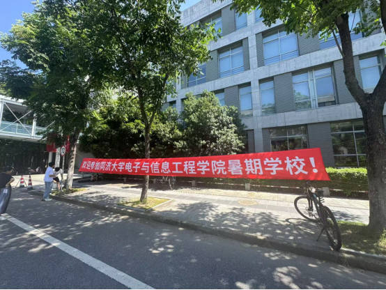 台湾av