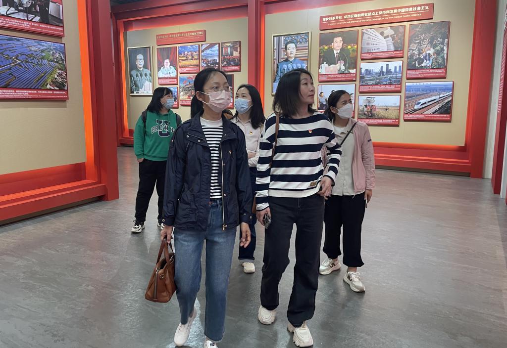 台湾av